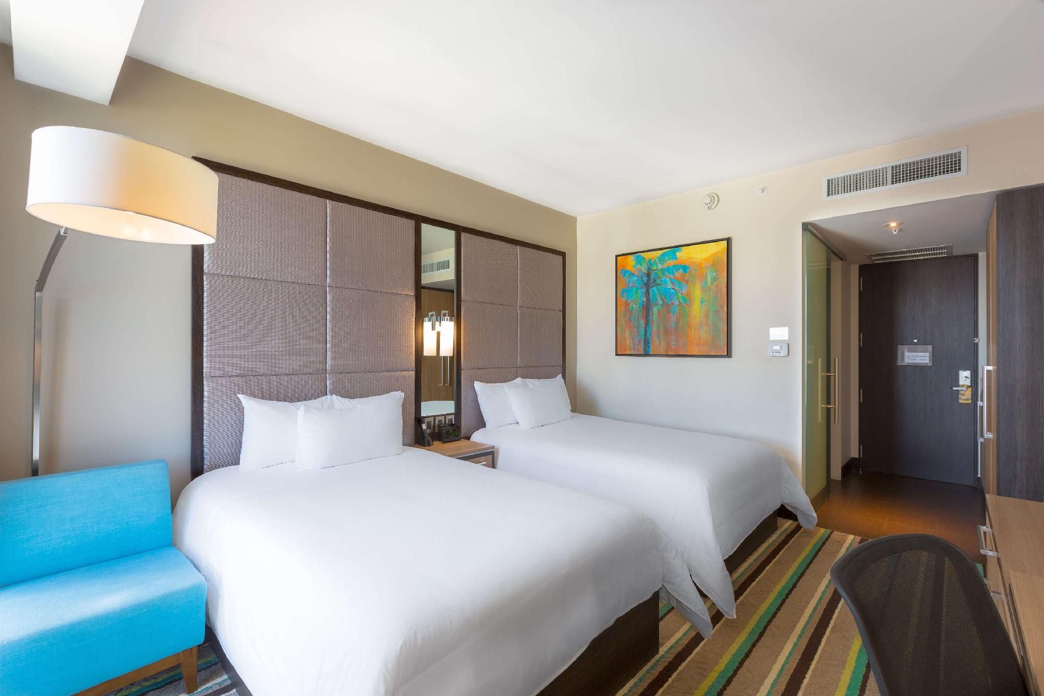 2 DOUBLE BEDS WITH BALCONY