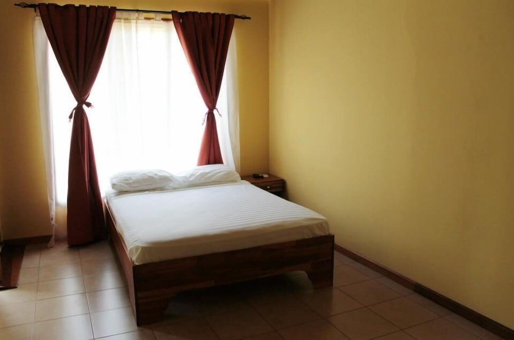 Standard Room, 1 Queen Bed