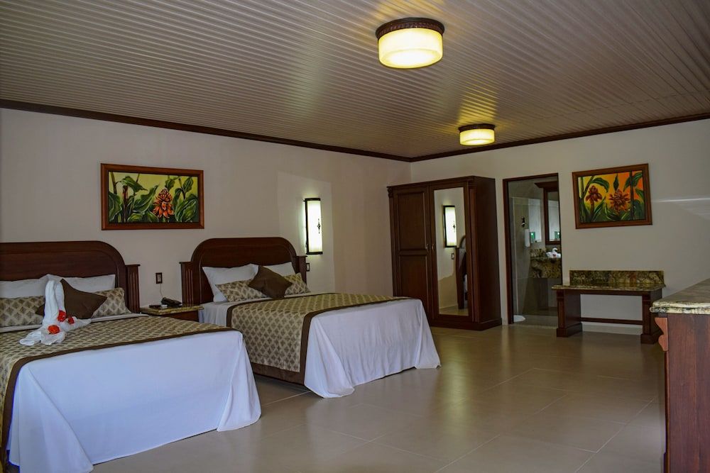 Hotel Los Lagos Spa & Resort Standard Room, Accessible, Mountain View 13