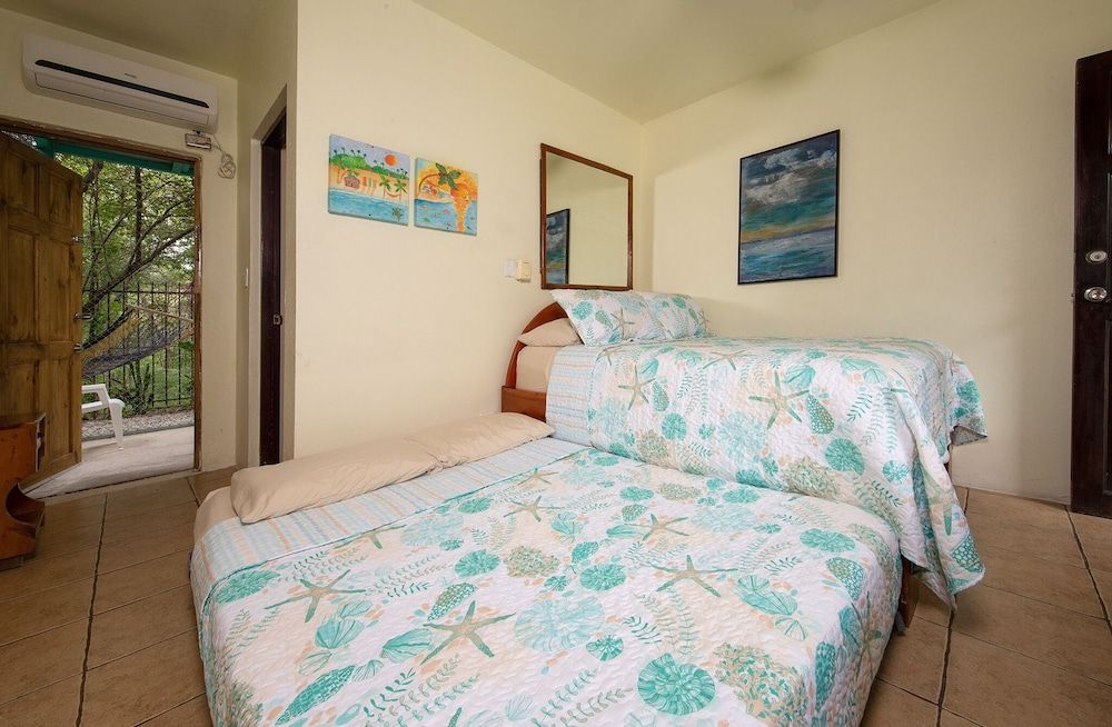 Hotel Diversion Tropical Standard Triple Room, Private Bathroom 2