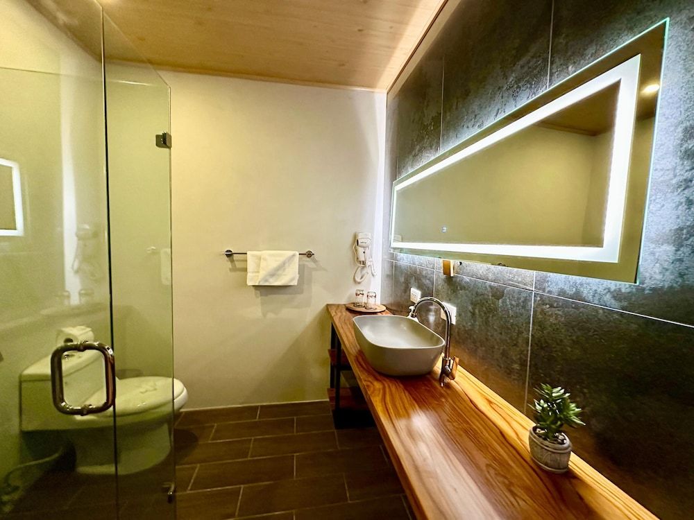 Jungle Beach Hotel Manuel Antonio Monkey Siute 6