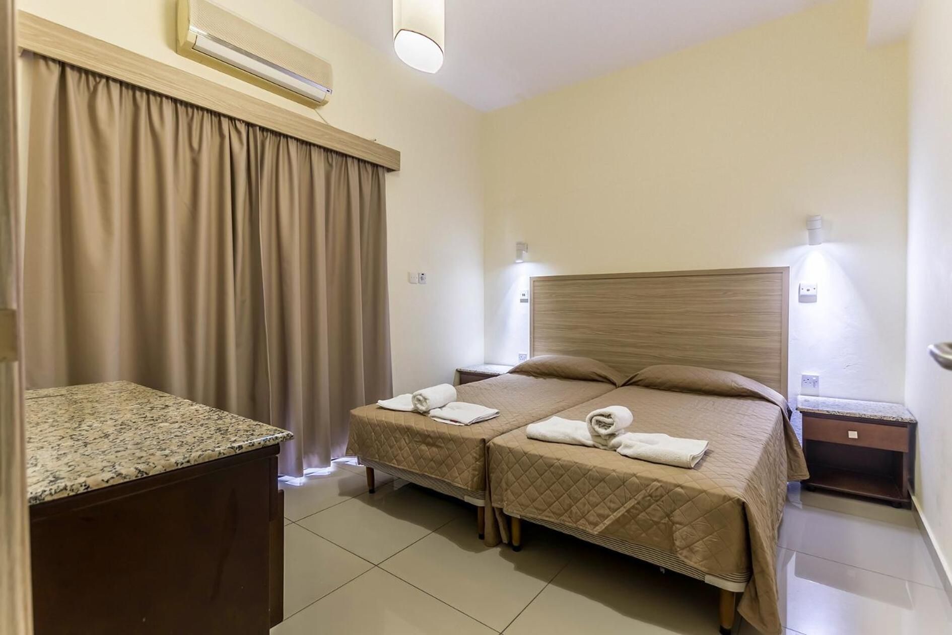 One-Bedroom Apartment - Annex