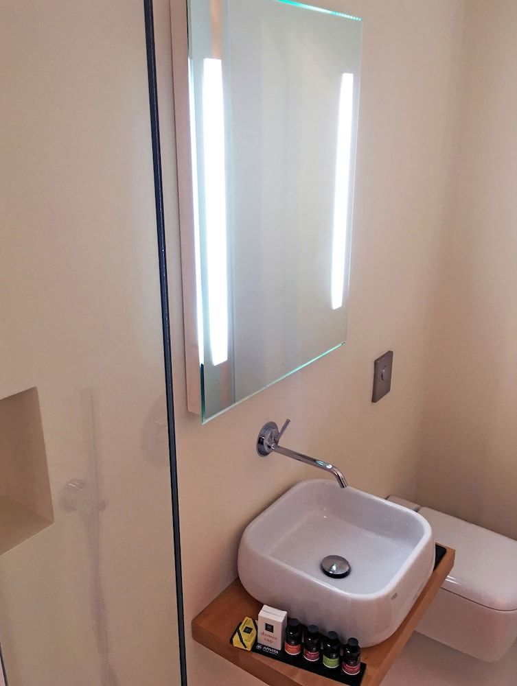 Lokàl Boutique Hotel Standard Double Room 3