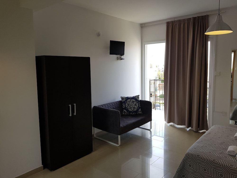 Valentinos Apartments Studio, Balcony 3