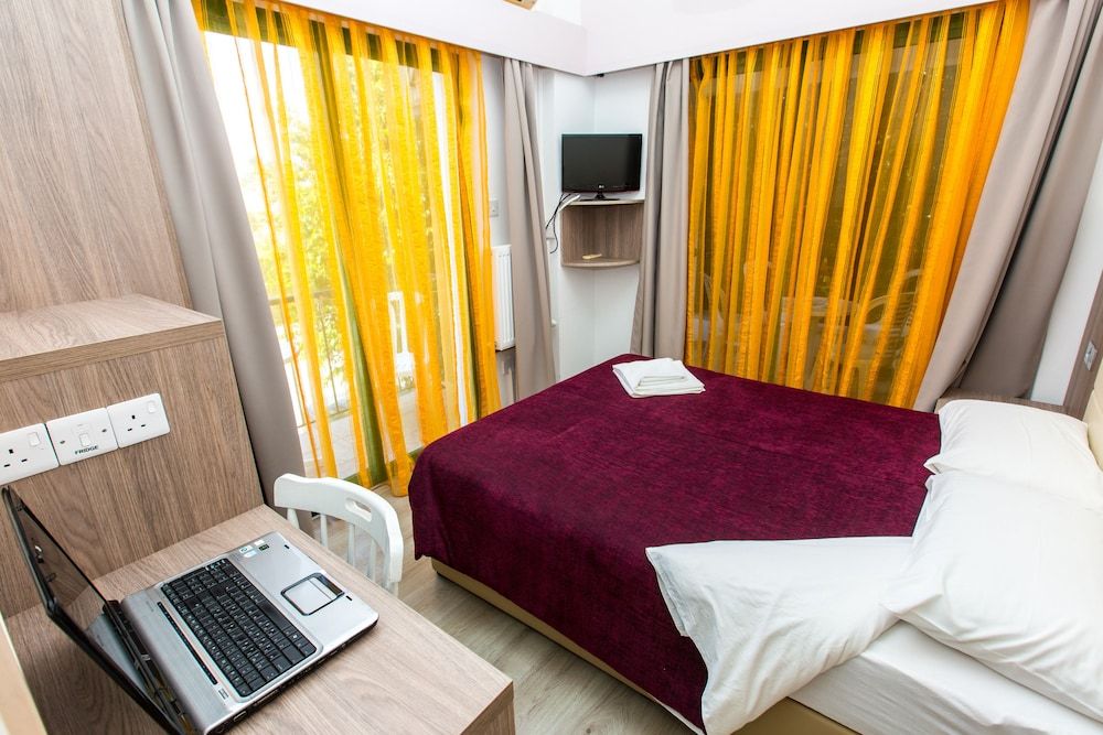 Family Suite, Balcony, Pool View