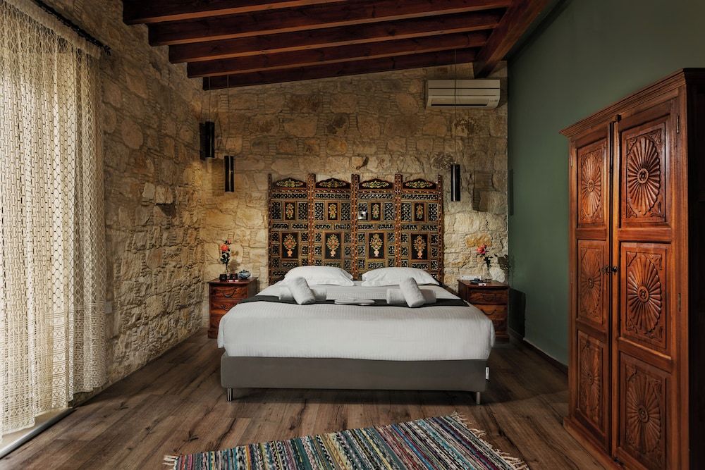 Oinoessa Traditional Boutique Houses Deluxe Chalet