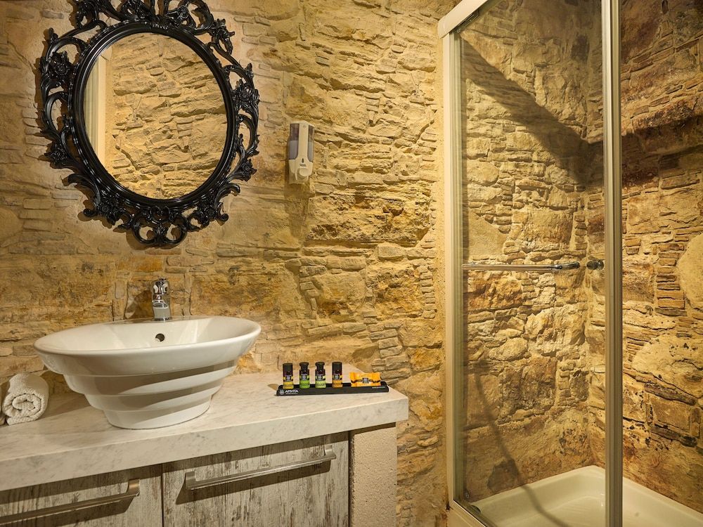 Oinoessa Traditional Boutique Houses Junior Suite (Sospitos) 2