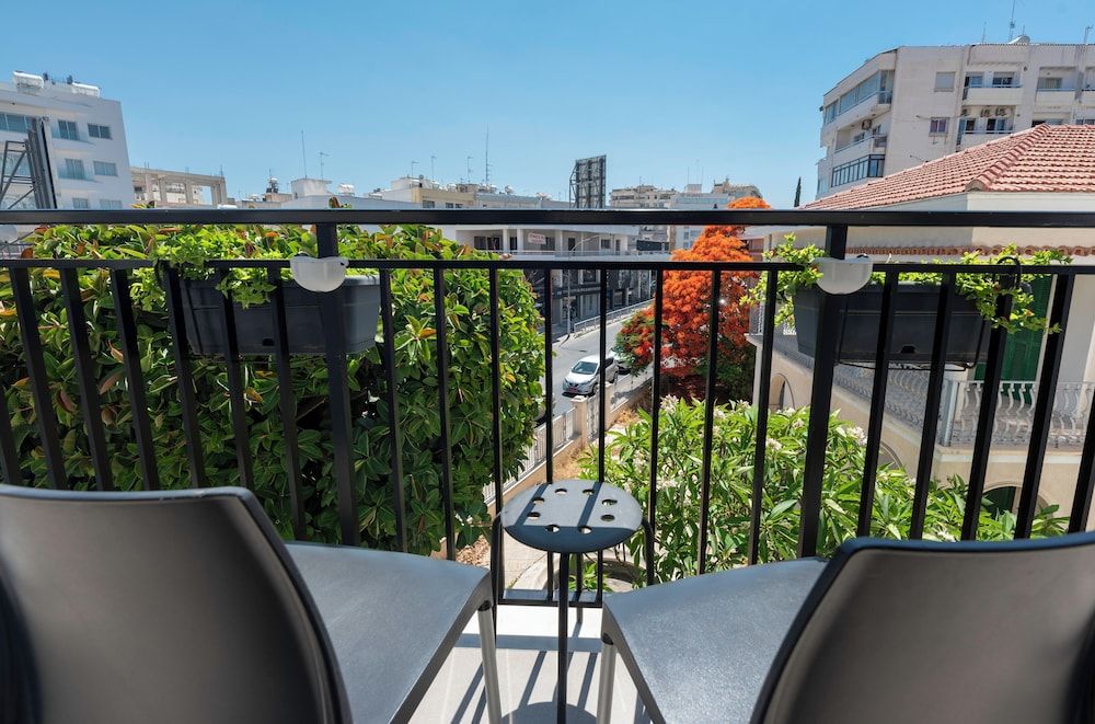 Rise Urban Art Hotel Senior Suite 4