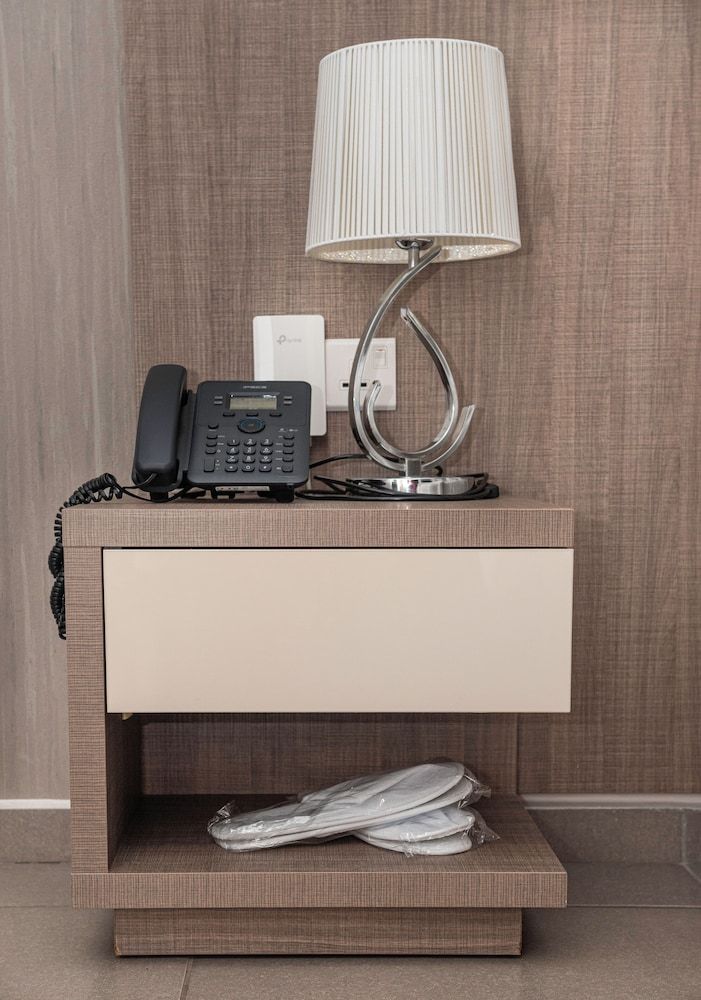 Rise Urban Art Hotel Senior Suite 12