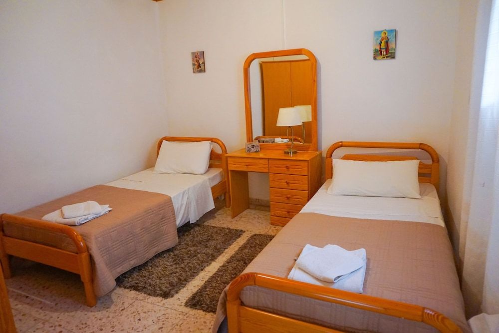 Traditional House, 2 Bedrooms (Olga)