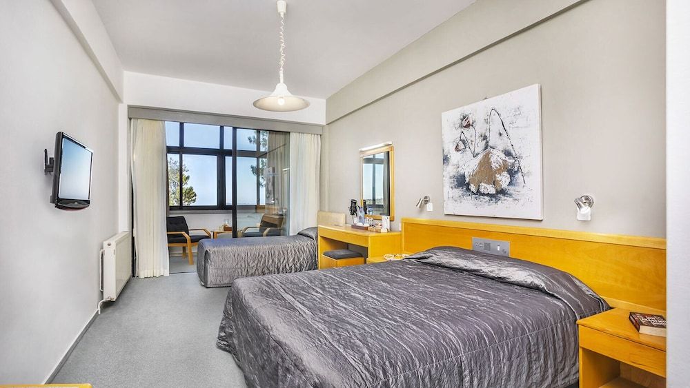 Troodos Hotel Family Quadruple Room 2