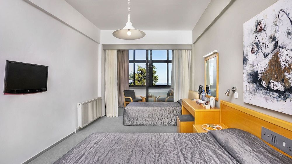 Troodos Hotel Family Quadruple Room