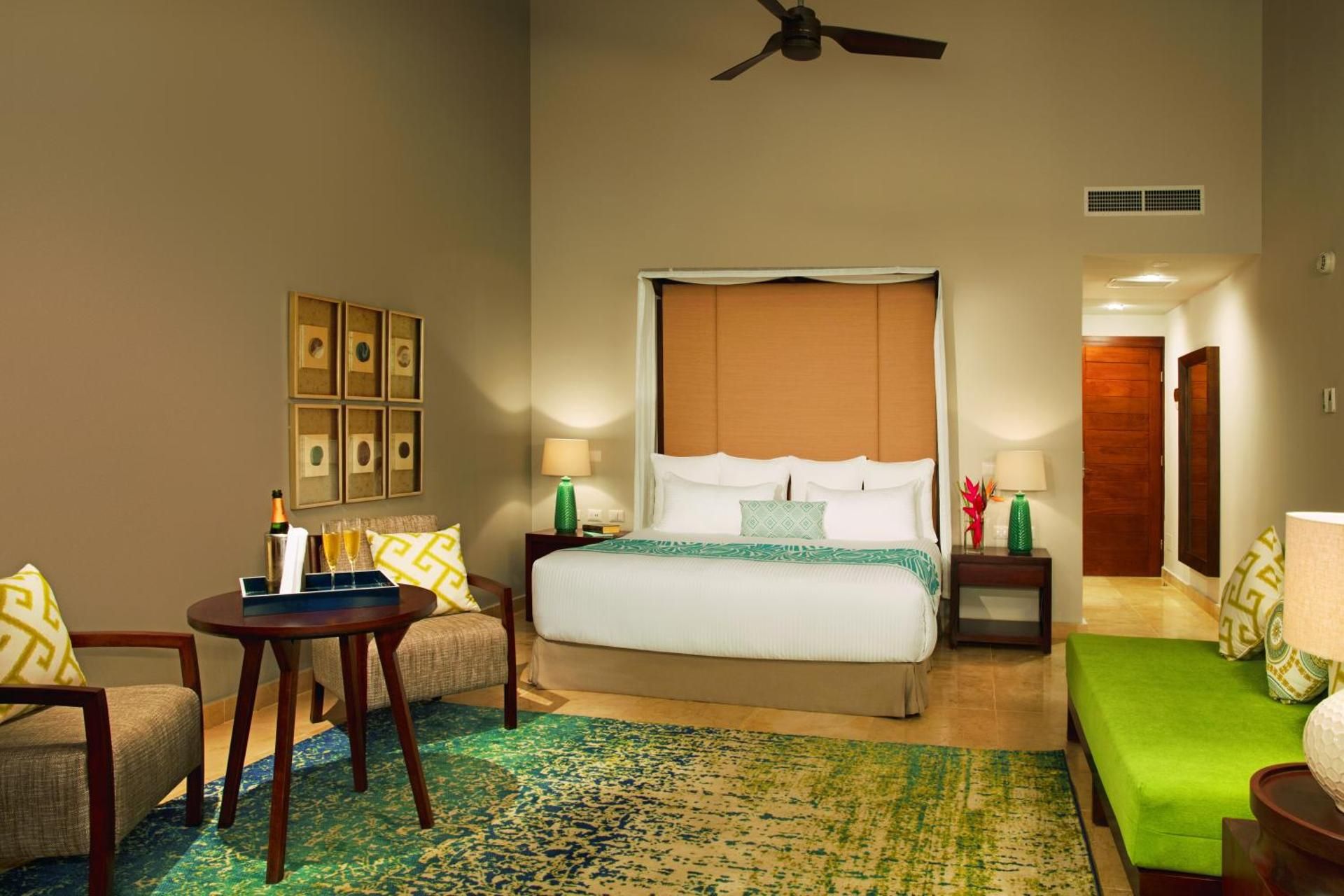 Preferred Club Honeymoon Suite - All Inclusive