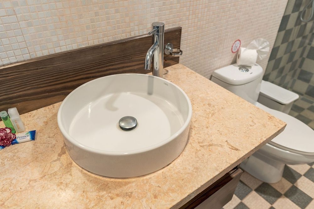 Hotel Silvestre Basic Room, 1 Queen Bed, Garden View 9