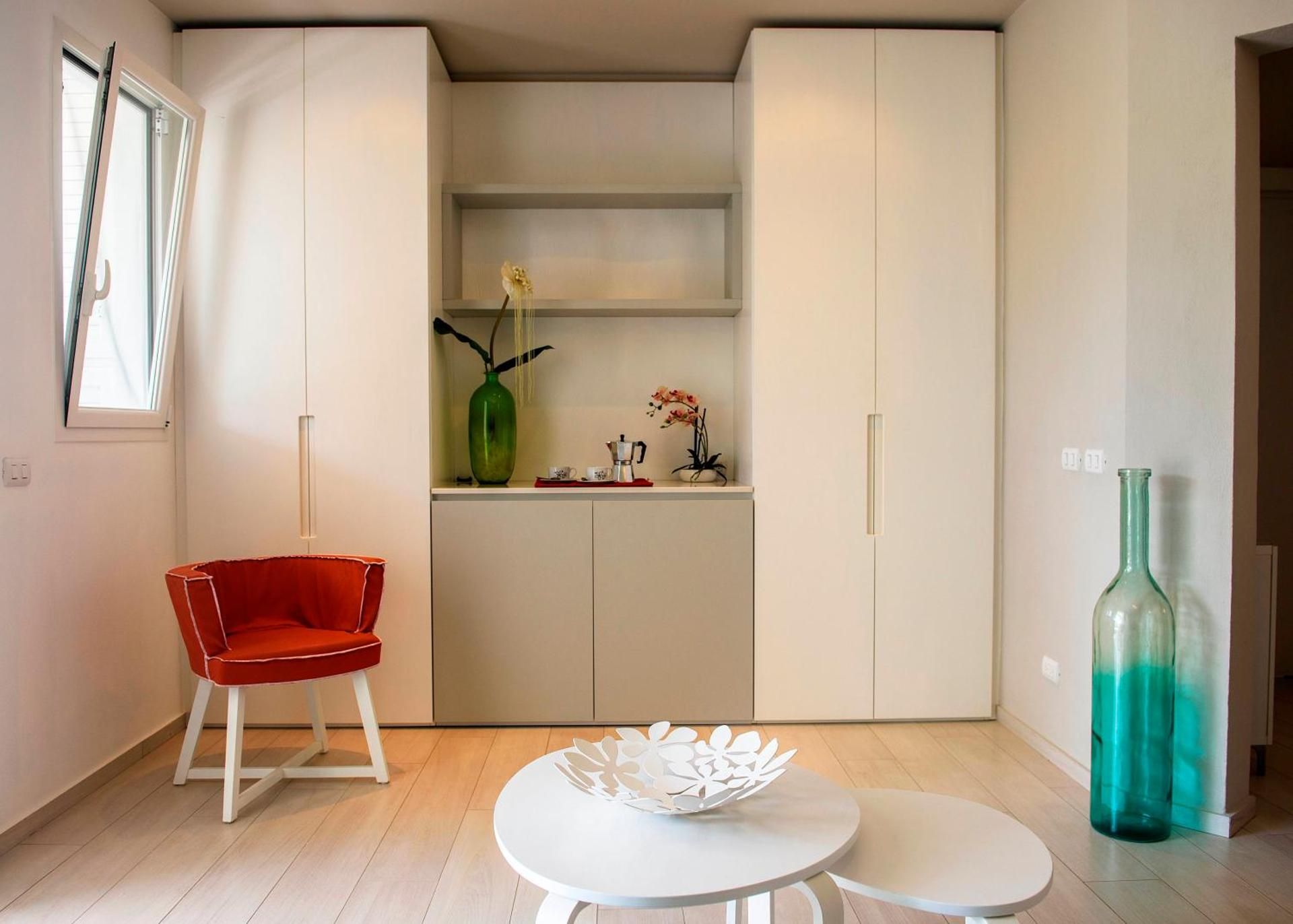 TRACADERO Beach Club and Holidays Rentals Romance Suite 3