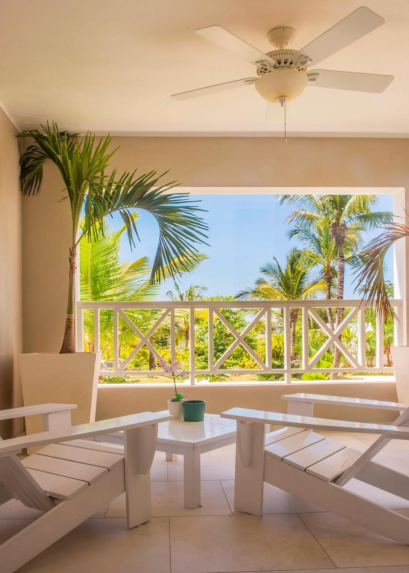 TRACADERO Beach Club and Holidays Rentals Romance Suite 2