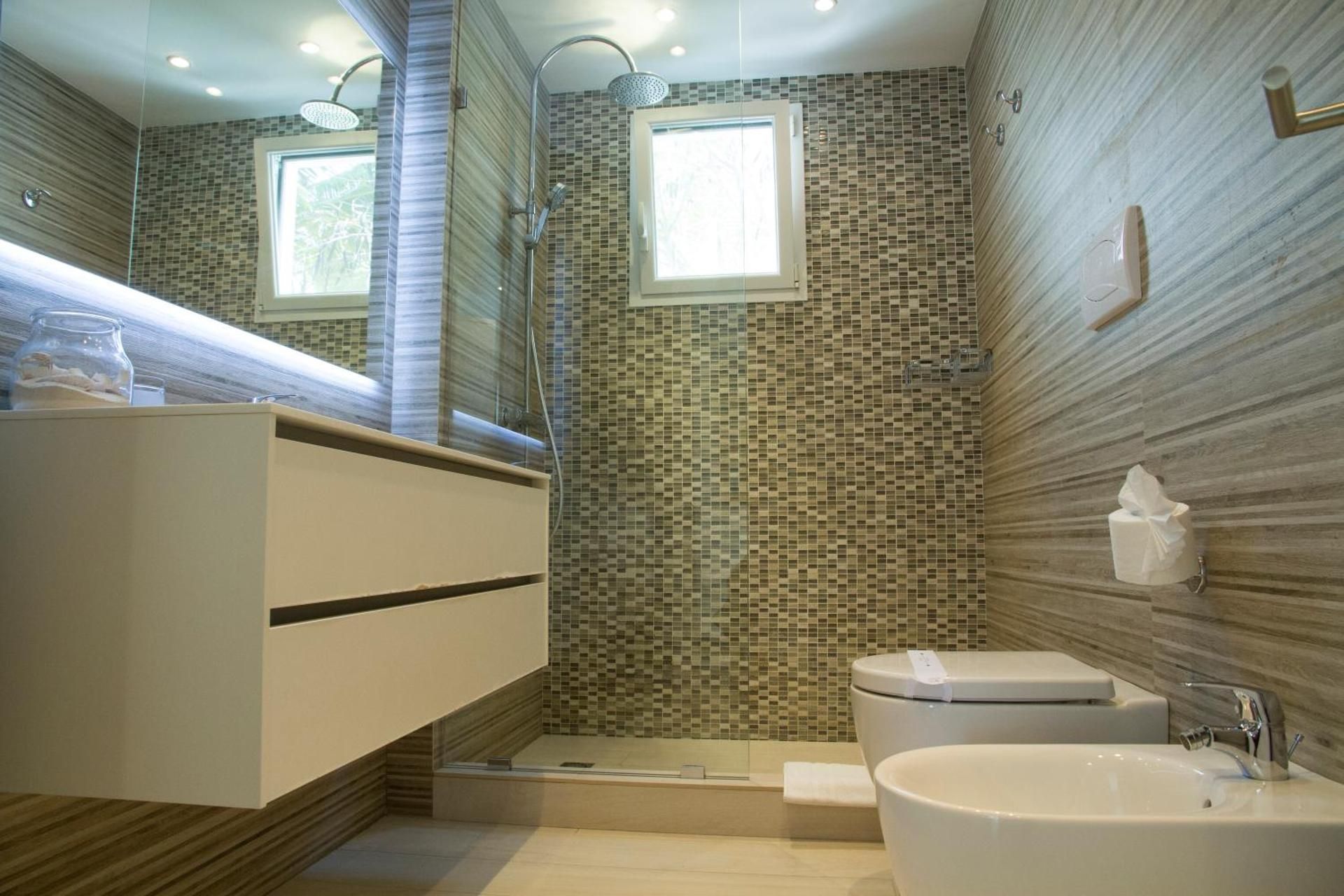 TRACADERO Beach Club and Holidays Rentals Suite 169