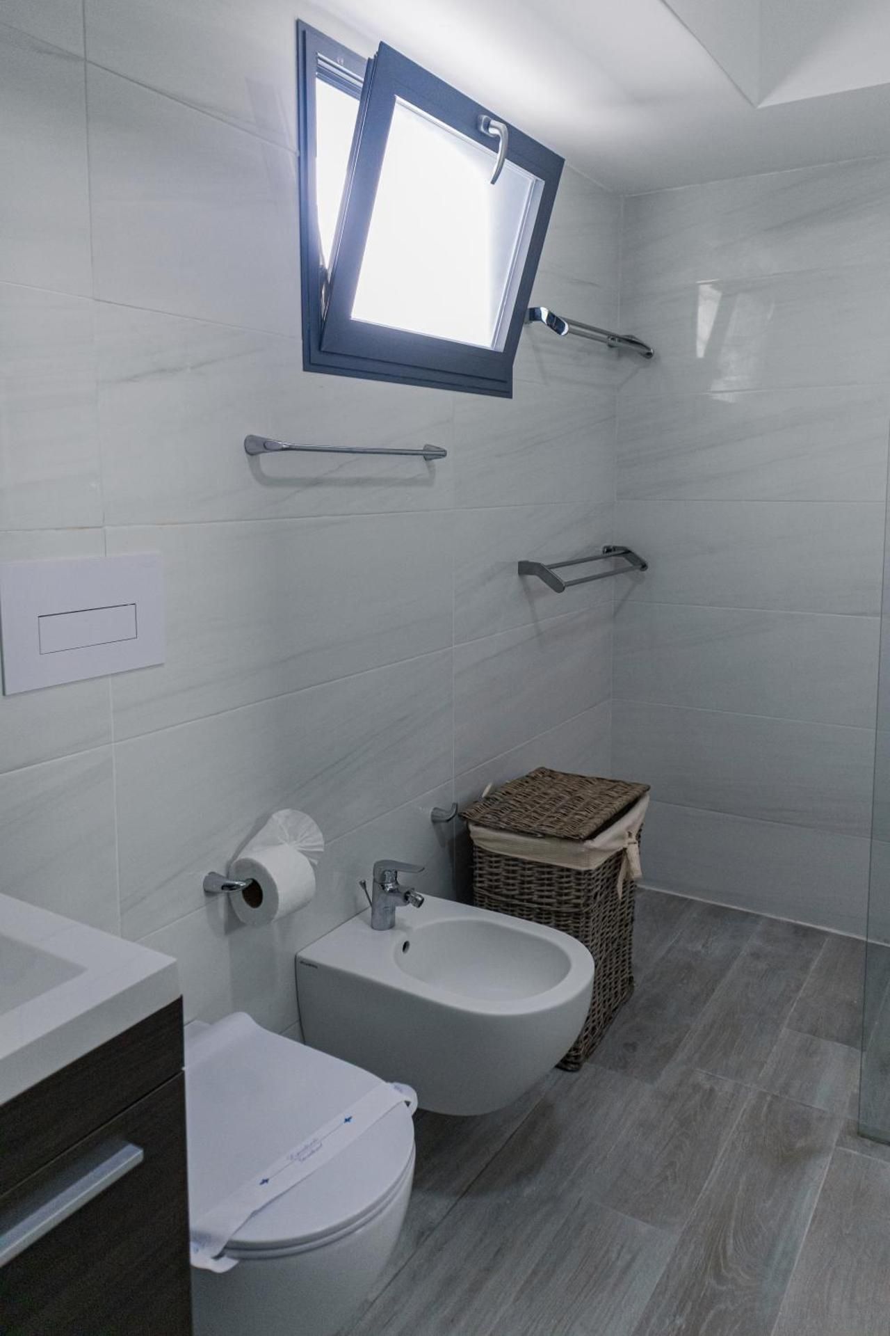 TRACADERO Beach Club and Holidays Rentals Suite 225