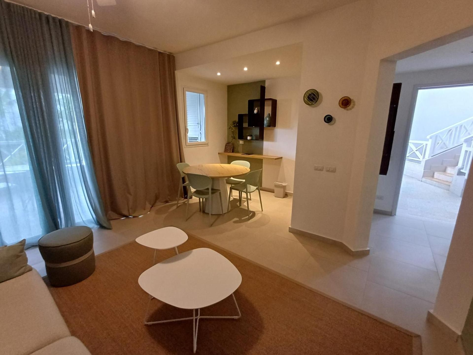 TRACADERO Beach Club and Holidays Rentals Suite 323