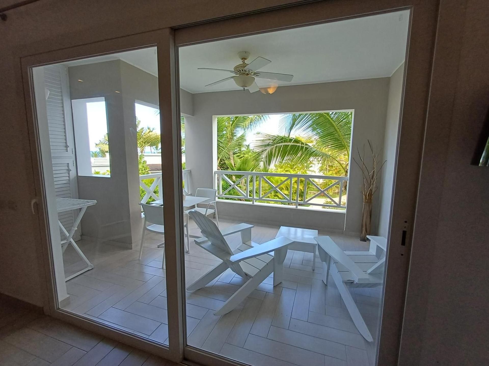TRACADERO Beach Club and Holidays Rentals Suite 127