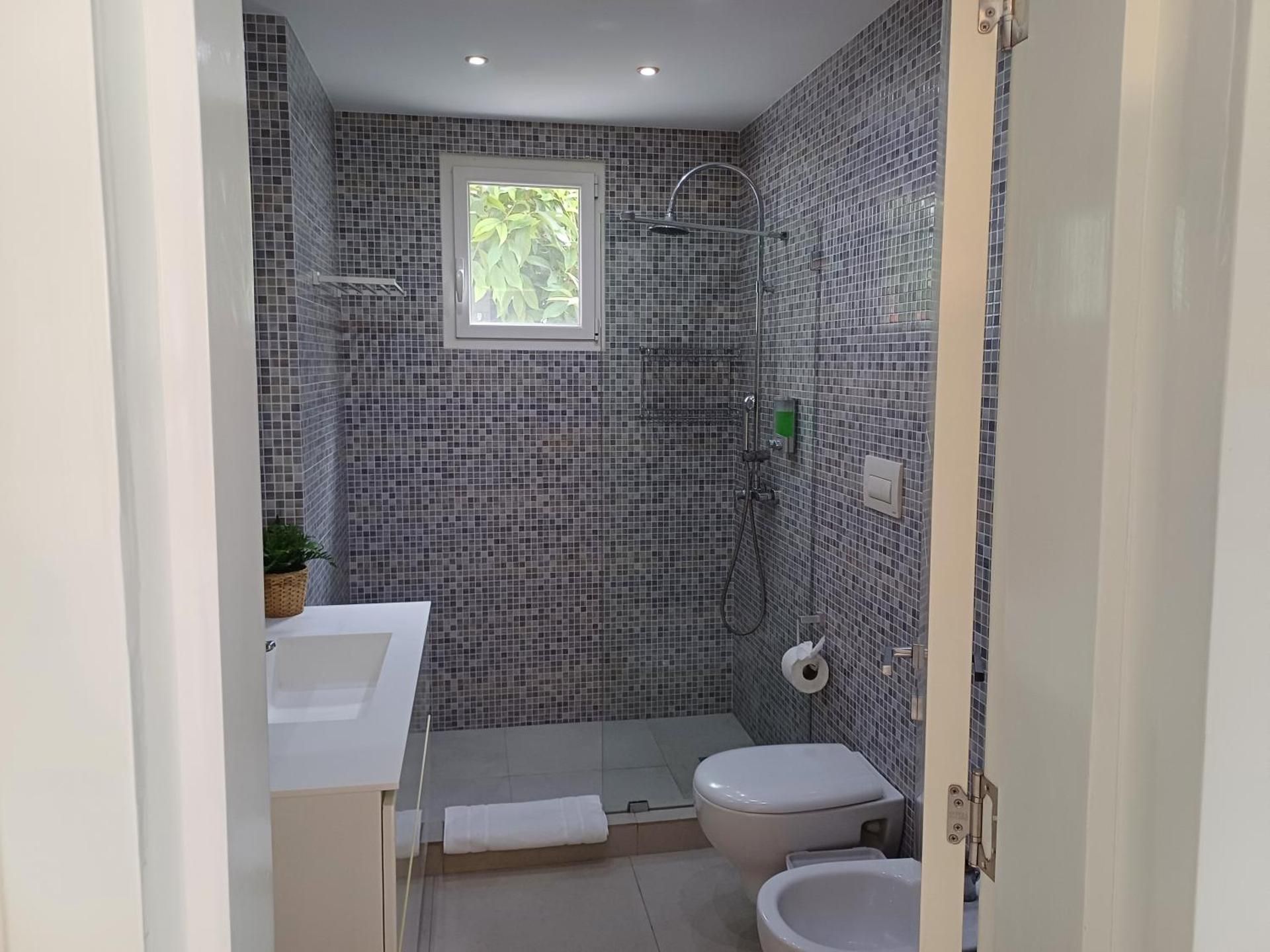 TRACADERO Beach Club and Holidays Rentals Suite 183