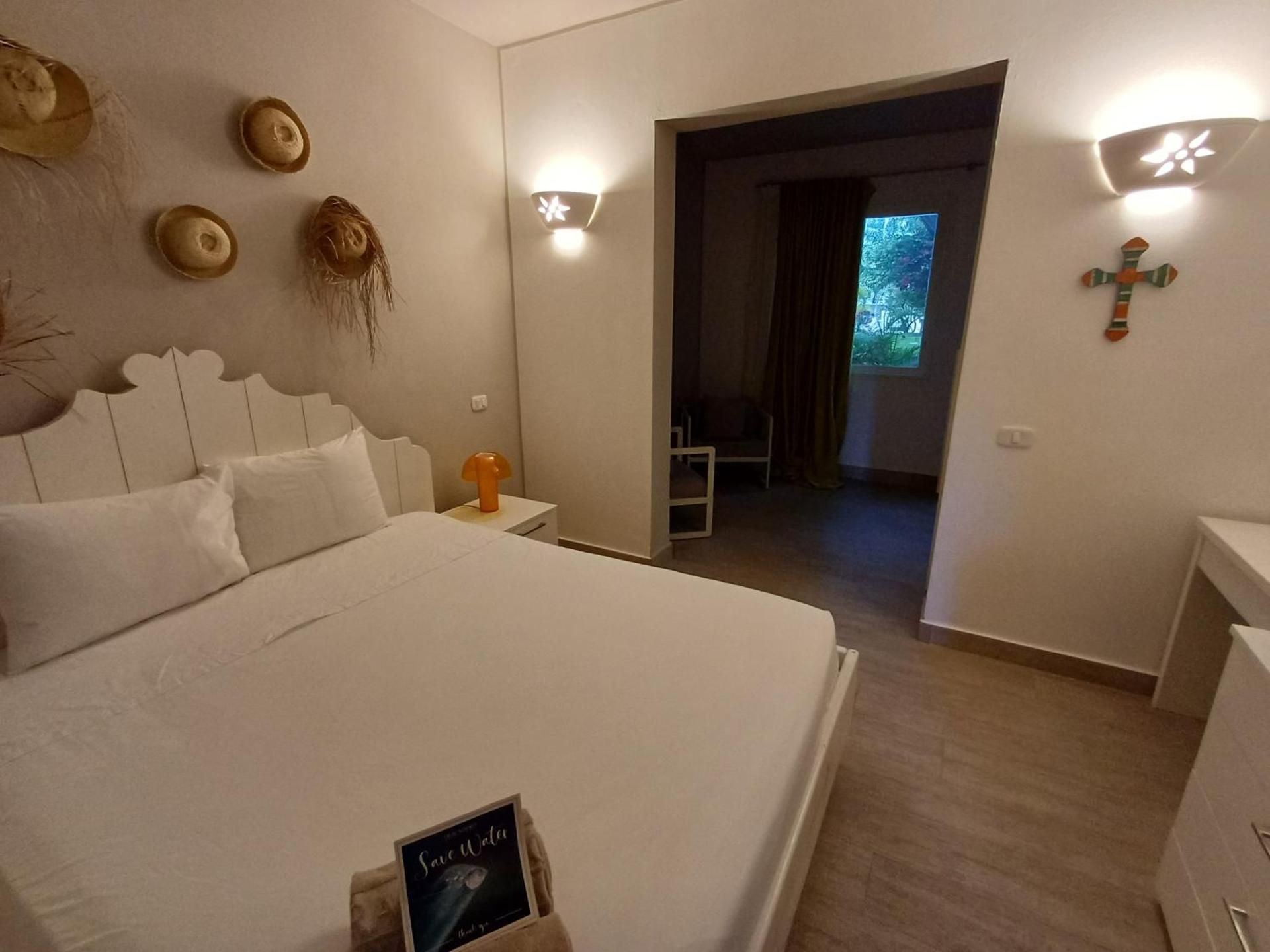 TRACADERO Beach Club and Holidays Rentals Suite 85