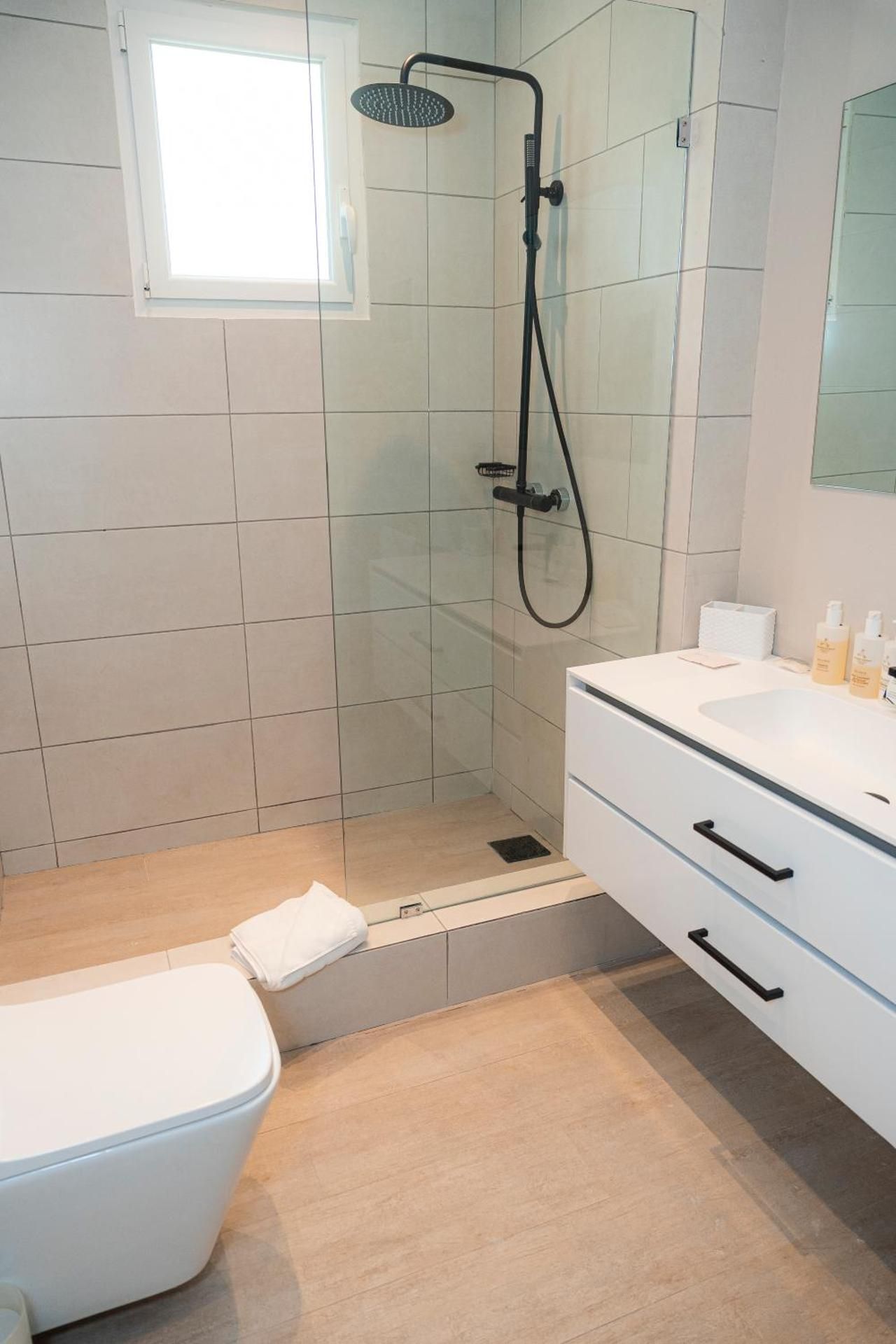 TRACADERO Beach Club and Holidays Rentals Suite 155