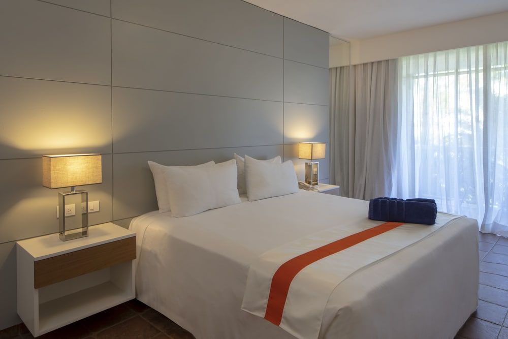 Bliss 1 king size bed, non-smoking