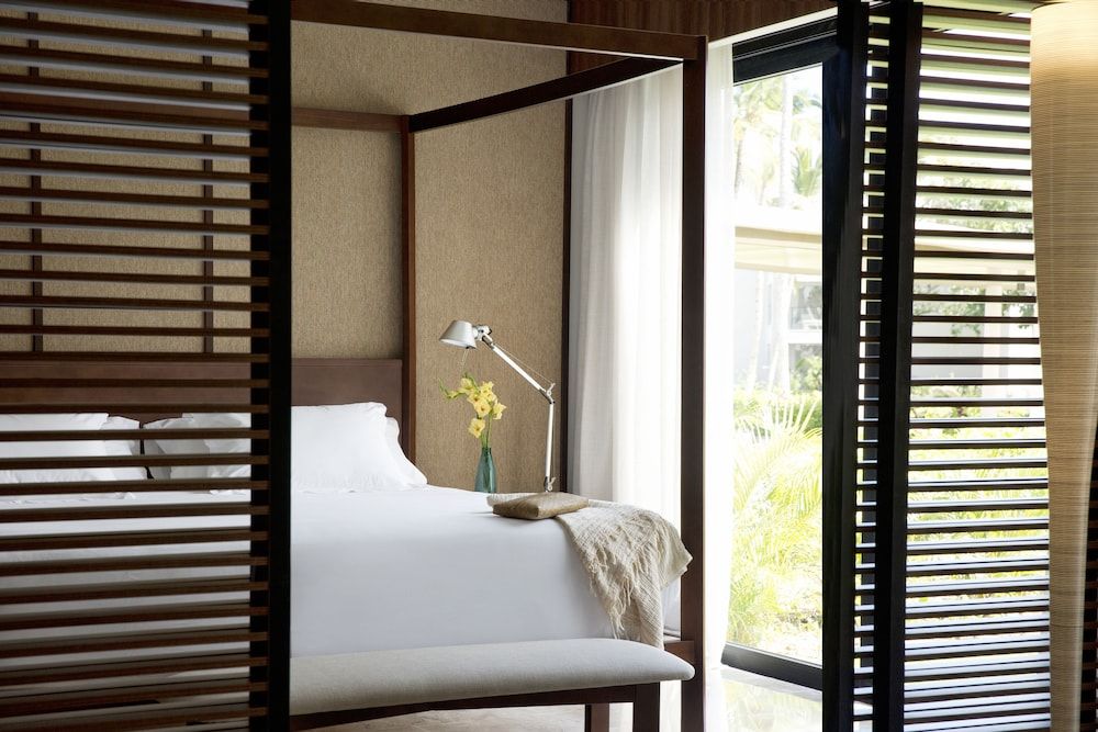 FREE UPGRADE TO EXCELLENCE CLUB JUNIOR SUITE POOL VIEW