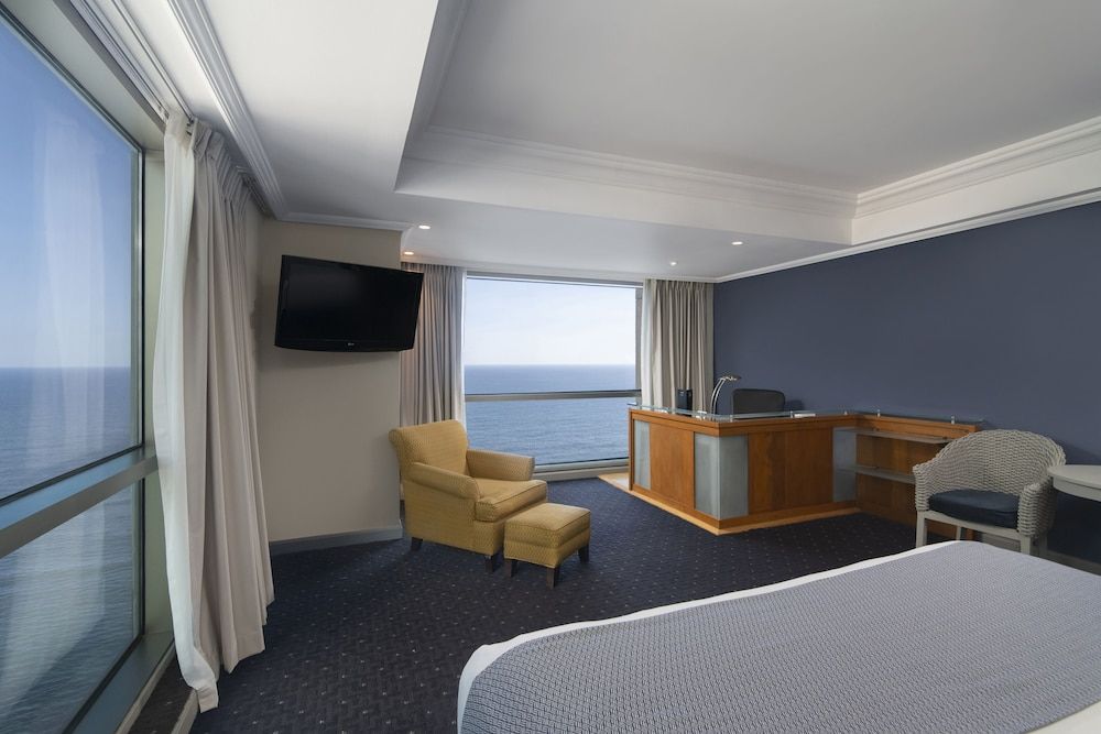 Panoramic Ocean Front