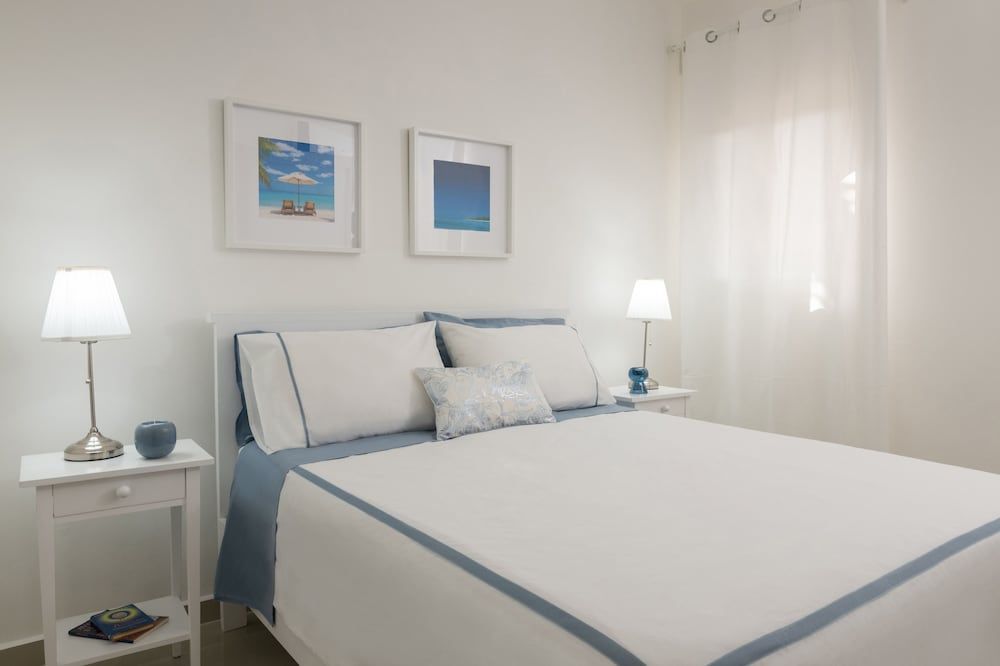 Los Flamencos Aparthotel Standard Two Bedrooms & Two Bathrooms 2