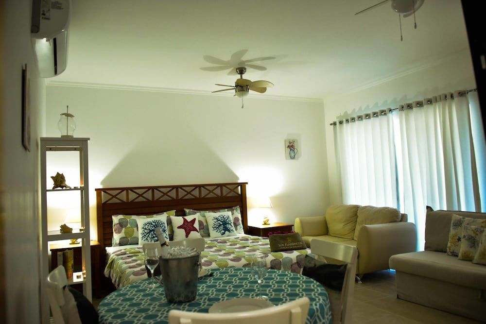 Studio Apartment Private Beach