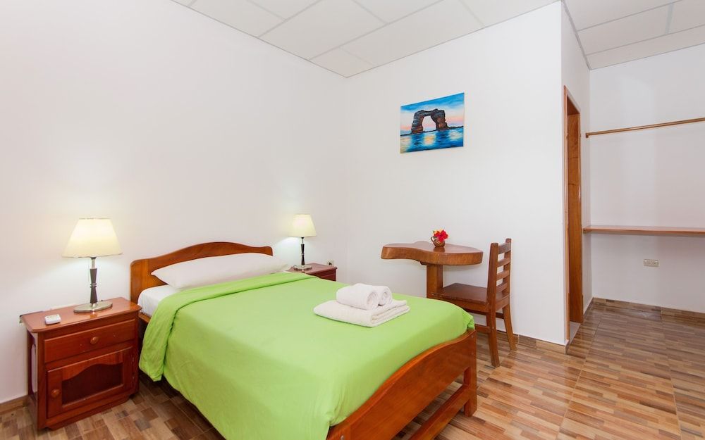 Twin Hotel Galapagos Standard King Room Garden View 5