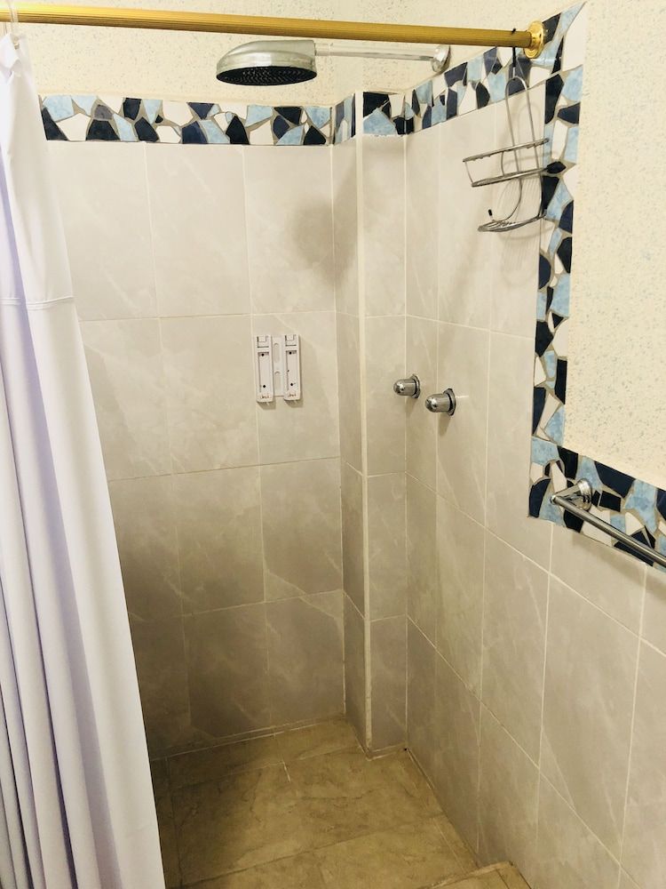 Hotel Katarma Galapagos Standard Triple Room 4