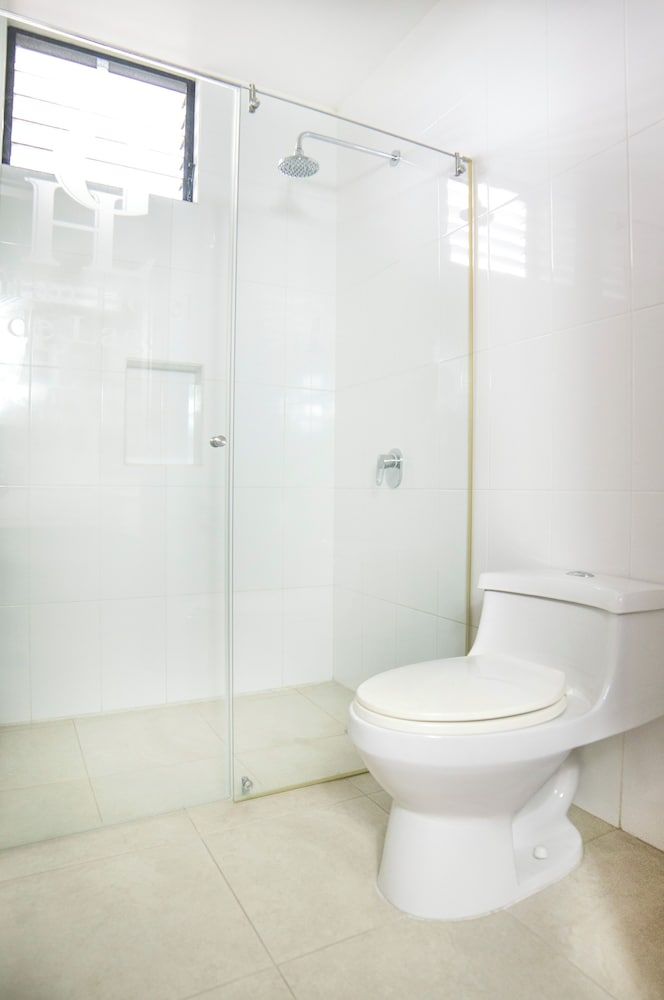 Gran Hotel de Lago - Lago Agrio Premium Suite, 1 King Bed 4