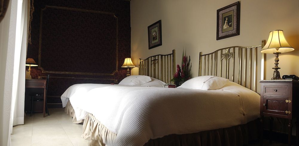 Mansión del Río Twin Room