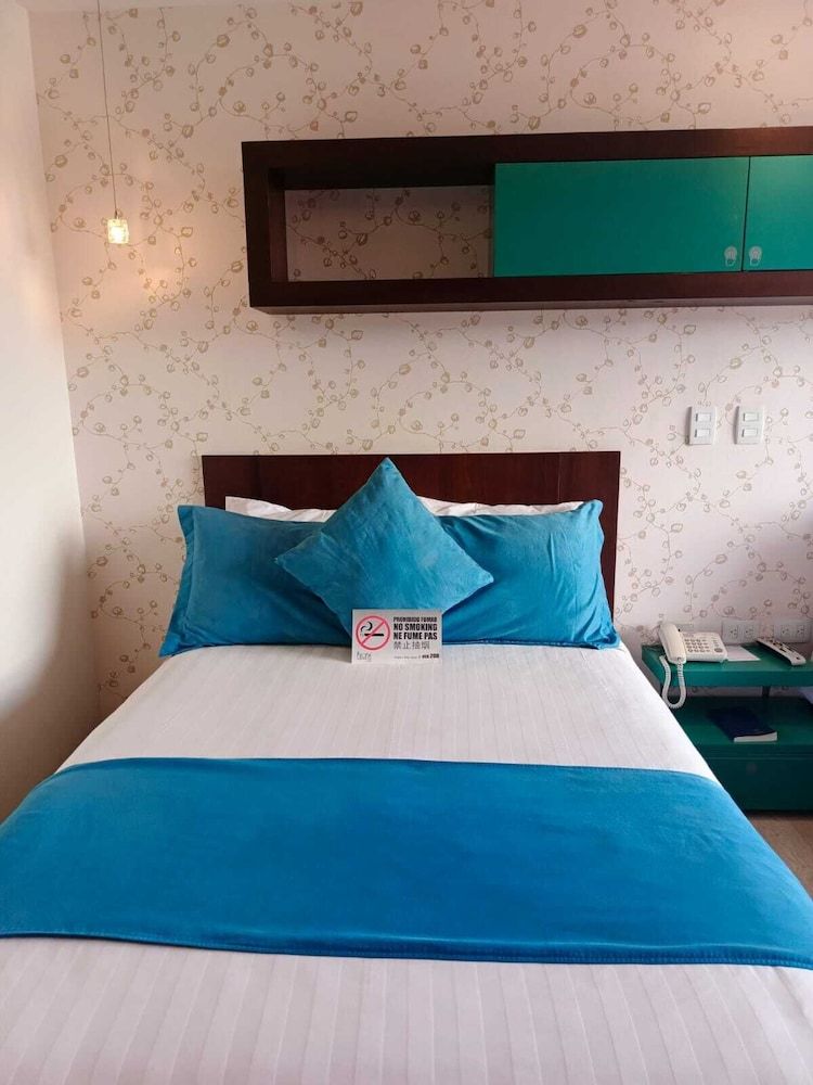 Rioné Hotel Boutique Single Room, City View 4