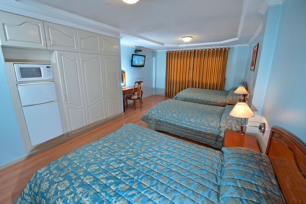 Hotel Yanuncay Family Triple Room, 3 Bedrooms, Accessible, Microwave