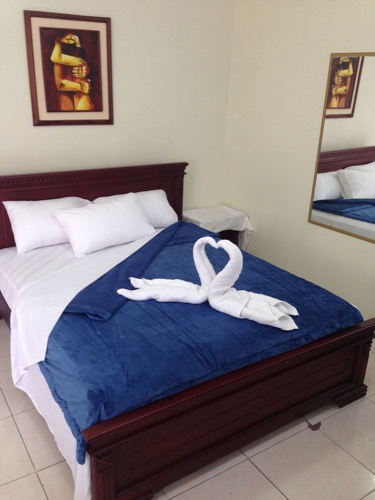Double Room, 1 Queen Bed, Private Bathroom, Ground Floor