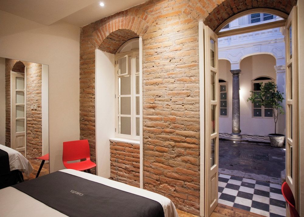 Carlota Sustainable Design Hotel Standard Room 6