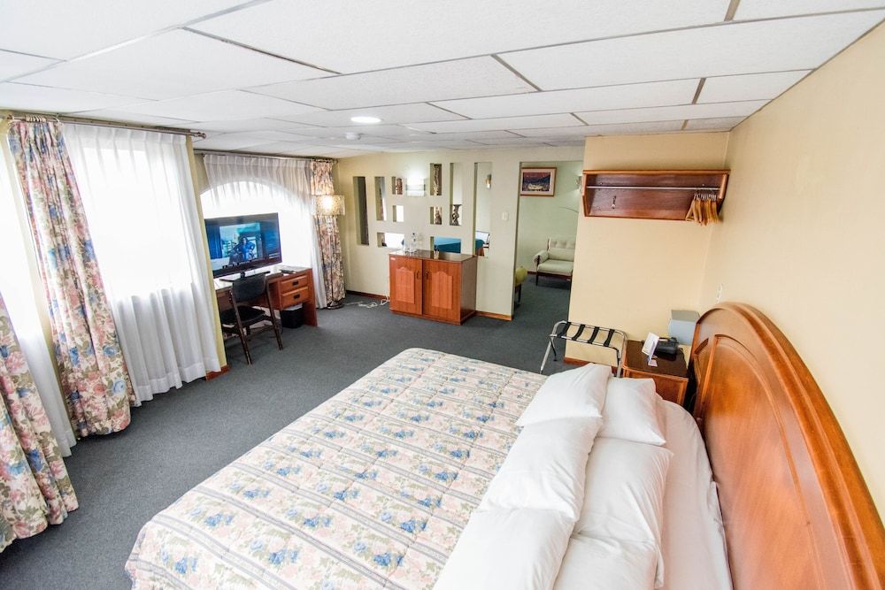 Grand Hotel Loja Suite Ejecutiva 2