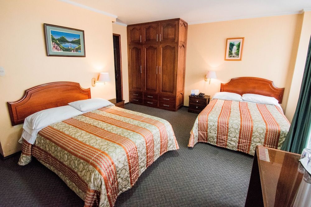 Grand Hotel Loja Twin Room 6