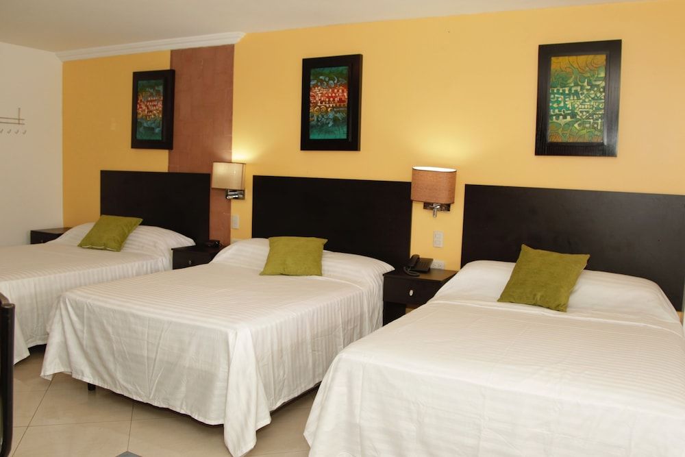 Room - 1 Twin, City View