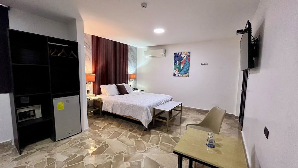 Hotel Varadero Internacional Suite, Jetted Tub 11