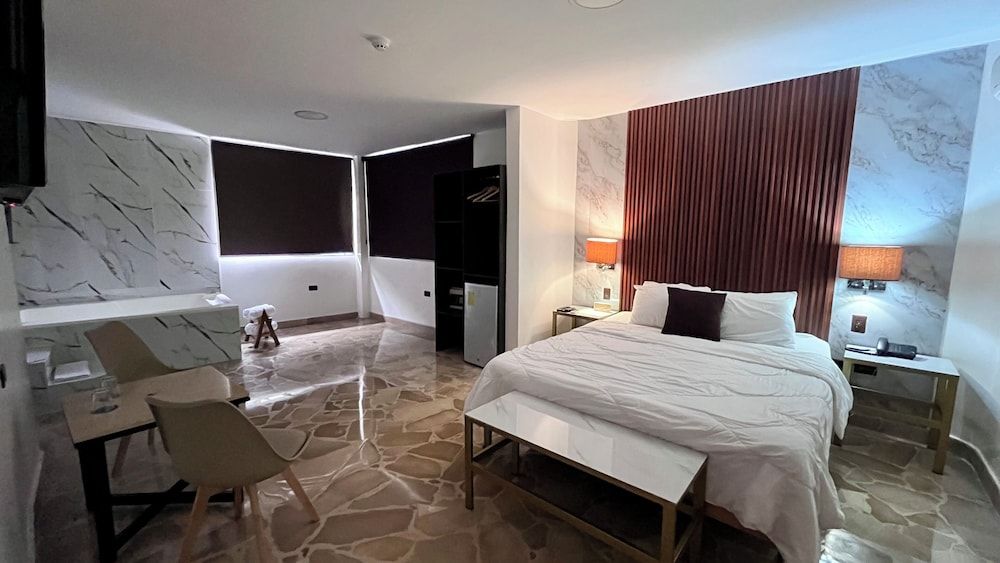 Hotel Varadero Internacional Suite, Jetted Tub 3