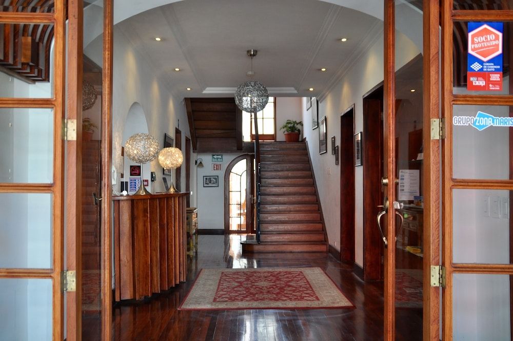 Standard Twin Room, Fireplace