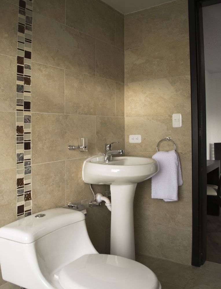 Hotel Bellavista Quito Triple Room 6