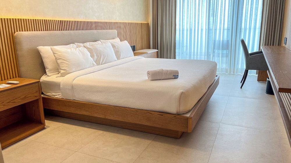 Mantahost Hotel Deluxe Room, 1 Queen Bed, Balcony, Sea View 2