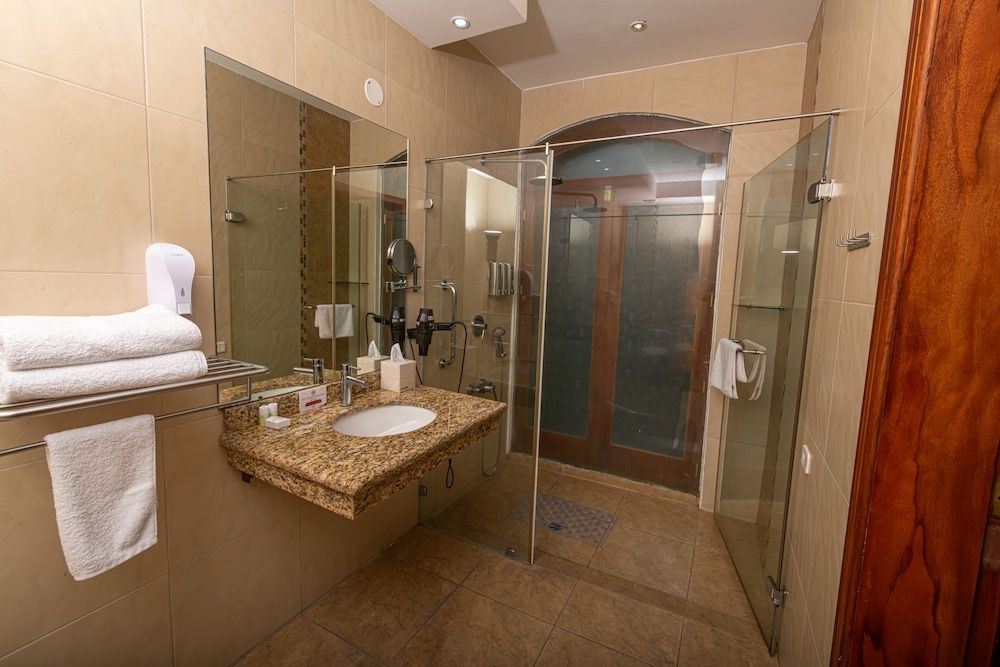 Sangay Spa Hotel Plaza Sangay Matrimonial 5