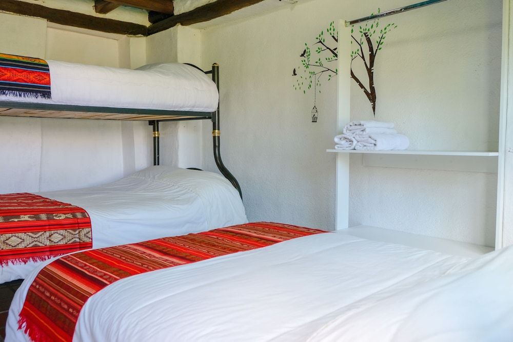 Hostal Colibrí Aeropuerto - Hostel Family Room 3